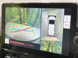 【パノラミックビューモニター】専用のカメラにより、上から見下ろしたような視点で360度クルマの周囲を確認することができます☆死角部分も確認しやすく、狭い場所での切り返しや駐車もスムーズに行えます。