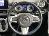 【純正革巻きステアリング】上質な革を使用することで、手にしっかり馴染みとても運転しやすいハンドルです♪