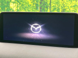 【メーカー純正ナビ】インテリアに溶け込むスタイリッシュな「専用設計」メーカーナビを装備♪視認性や操作性など基本性能にも優れ、より上質なカーライフをお楽しみいただけます。