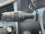 【オートワイパー(AUTO)】雨が降り出した時に、雨滴検出用センサー(レインセンサー)が雨滴を感知すると、自動でワイパーが動作します。