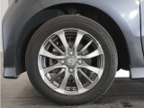 アルミホイール装着車です!これで足元まわりもおしゃれにきまります!