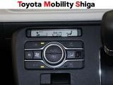 お好み温度に設定すると自動で調整してくれるオ-トエアコン装着車です。