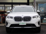BMW在庫保有台数常時100台以上!ご来店の際はBMW本店(厚木市下荻野140-1)にご来店ください!弊社自慢の全天候型ショールーム!BMW在庫保有台数常時100台以上ございます!