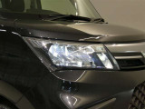 LEDヘッドライトです。デザイン性がよくとても明るいので、夜間の走行や悪天候でも安心です。しかも長寿命!