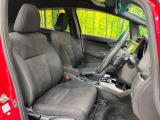運転席シート廻りは使用感も少なく、良好な状態となっています。前オーナー様が丁寧に使っていたことがよくわかりますね。