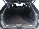 広々としたラゲージスペースを備えています。大きなものや長さのある荷物もしっかりと積み込めます。
