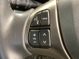 ステアリングにオーディオ操作スイッチが付いています。オーディオ画面に直接タッチしなくても操作が出来ますので、運転に集中できます。