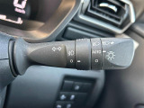 【 オートライト 】オートライトなのでライトの点け忘れを気にすることなく運転が出来ます。