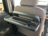 2列目用シートバックテーブル