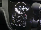 【オートエアコン】車内温度を感知して自動で温度調整をしてくれるのでいつでも快適な車内空間を創り上げます!どの席に座っても快適なドライブが楽しめます♪