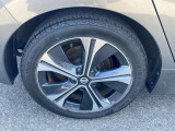 ◆アルミホイール◆純正のアルミホイールが標準装備で付いています!ホイルだけで見た目がとてもスタイリッシュです★