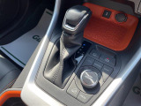 【 シフト 】シフトも操作しやすく快適なドライブを楽しんでいただけます♪
