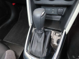 動かしやすい位置にシフトレバーがあります!状態もいいです!
