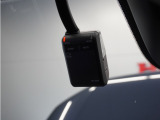 ◆ドライブレコーダー◆映像・音声などを記録する自動車用の装置です。 もしもの事故の際の記録はもちろん、旅行の際の思い出としてドライブの映像を楽しむことができます。