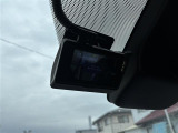 【ドライブレコーダー】映像・音声などの運転中の記録を残します。事故などを起こした起こされた時の証拠になりえますので、もしも時でも安心ですね。