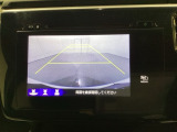 バックでの車庫入れも安心です! リアカメラが付いているバックモニター付のナビを装備しております。操作線もついており距離感も画面から確認できます。