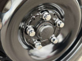 ホイールボルトはメッキの新品に交換済みです