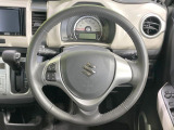 【純正革巻きステアリング】上質な革を使用することで、手にしっかり馴染みとても運転しやすいハンドルです♪