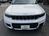 「どこにでも行ける。何でもできる。」Jeepに息づく自由の精神はその素晴らしい性能で、Jeepだから辿り着ける未知なる世界へ誘い心と身体を開放します。
