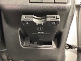 いまや快適なカーライフに欠かせないETCが付いています。