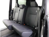 ゆとりある広々とした車内空間は、ドライブを始め買い物やレジャーなど、幅広く活躍します。一人でもみんなとでもお出かけを楽しみましょう!