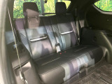 3列目シートはもちろん状態良好☆大人でもゆったりと座って頂けますので、大人数でのお出かけもラクラクです♪ご家族で、気の知れた仲間で、ドライブに行くのが楽しみですね♪