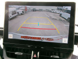 バックモニター付きですので、日常の駐車はもちろん、人や障害物などを映像で確認できるので安心です!(補助装置になりますので、目視でもご確認ください)