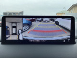 狭い場所での駐車やすれ違いなどでより的確な運転操作に役立つ360&deg;ビューモニターが装備されています。
