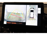 車両を上から見たような映像表示するパノラミックビューモニター付き!