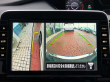 左サイドカメラとフロントカメラ運転席から死角となりやすい車両左前部分や前方部分もバッチリ見えます♪