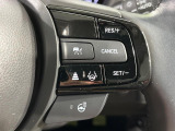 【アダプティブクルーズコントロール】高速道路での長距離走行が楽に!!自動で速度を保つクルーズコントロールが、衝突軽減システムと連携し、前方の車両を感知して車間を保つように速度調節してくれます!!