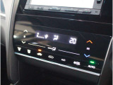 オートエアコンのお車ですので室内の温度をスムーズに調整してくれます♪