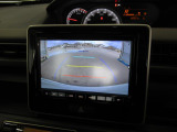 バックカメラも付いています。駐車の時に便利なのはもちろんの事、後方死角にいる子供たちに気が付くことができるので安心安全ですね