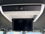 リア席モニターです
