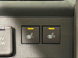 寒い日のドライブを快適にする運転席&助手席シートヒーターが付いてます。アクセサリーソケット(12V/120W)も装備されています。