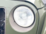 ●ヘッドライト:ヘッドライトは黄ばみも少なく、綺麗な状態を保っております。黄ばみ防止のレンズコーティングの施工も可能でございます。