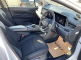 先進機能たっぷりのノートのコクピット。コンパクトな高級車です。