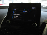 ナビゲーションは純正コネクトナビが装着されております。AM、FM、フルセグTV、Bluetoothがご使用いただけます。初めて訪れた場所でも道に迷わず安心ですね!