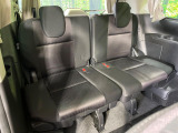 3列目シートはもちろん状態良好☆大人でもゆったりと座って頂けますので、大人数でのお出かけもラクラクです♪ご家族で、気の知れた仲間で、ドライブに行くのが楽しみですね♪