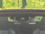 【プリクラッシュセーフティ】前方の車両等を検知し、衝突しそうな時は警報で注意を促し、ブレーキを踏む力をサポート。ブレーキを踏めなかった場合は衝突被害軽減ブレーキが作動、衝突回避をサポートします。