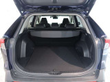 開口部の広いラゲージスペースは、ゴルフバックなどの荷物もラクラク積み込めます。