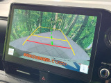 【バックカメラ】駐車時に後方がリアルタイム映像で確認できます。大型商業施設や立体駐車場での駐車時や、夜間のバック時に大活躍!運転スキルに関わらず、今や必須となった装備のひとつです!