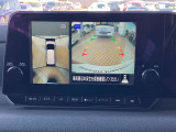 ◆アラウンドビューモニター◆4つのカメラで真上からクルマを見たようにモニターで確認ができる日産自慢の装備です!周囲の安全確認、障害物も目視で確認できるので駐車のしやすさだけでなく事故防止になります!