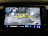 バックカメラの画像です。ガイドラインがスムースな車庫入れをサポートいたします!車庫入れの安心感がアップしますね☆