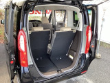 リアシートがあっても、しっかり荷物を積む事ができます。