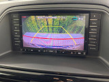 【バックカメラ】駐車時に後方がリアルタイム映像で確認できます。大型商業施設や立体駐車場での駐車時や、夜間のバック時に大活躍!運転スキルに関わらず、今や必須となった装備のひとつです!