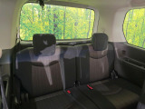 3列目シートはもちろん状態良好☆大人でもゆったりと座って頂けますので、大人数でのお出かけもラクラクです♪ご家族で、気の知れた仲間で、ドライブに行くのが楽しみですね♪