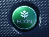 ★ECONスイッチ★ スイッチをONにすると、エンジンやエアコンなどクルマ全体の動きを低燃費モードに!燃費をよくするようクルマが頑張ります☆