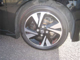 165/55R15インチ純正ホイール装着ですね