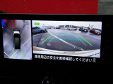 上からの視点で狭い駐車場への駐車などに役立つアラウンドビューモニターです♪